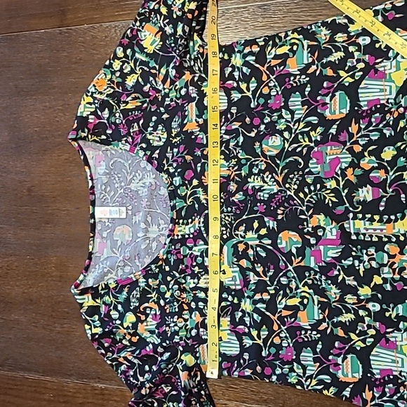 LuLaRoe Patterned Top - Picture 6 of 7